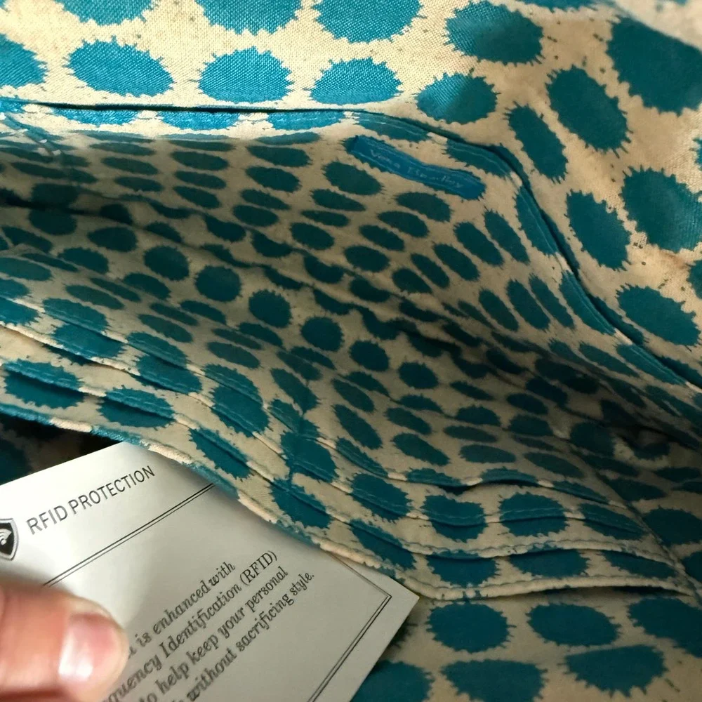 Vera Bradley Wristlet Clutch Blue Green Abstract Fringe Canvas Bag